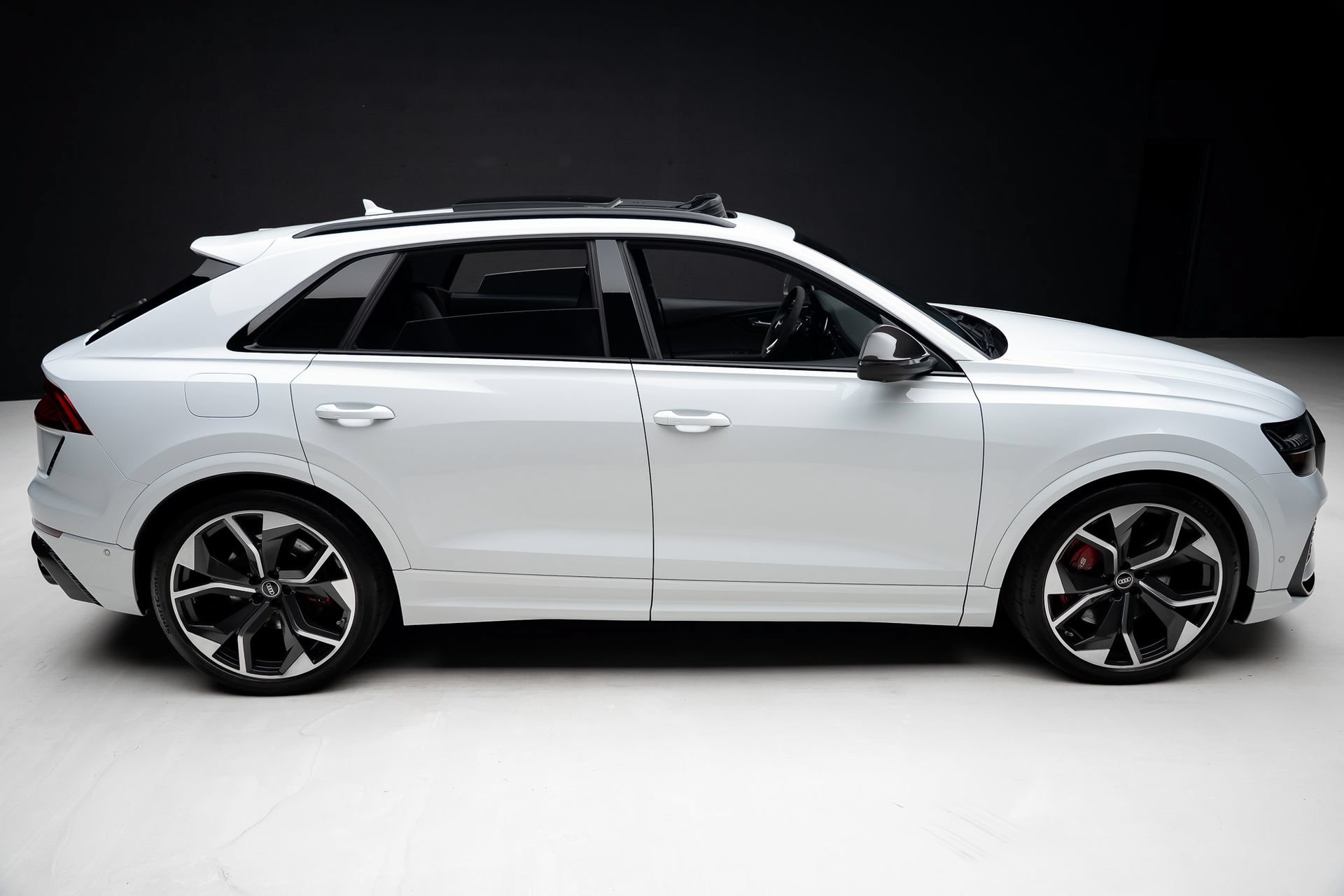 Used 2023 Audi RS Q8 AWD/4WD image 36