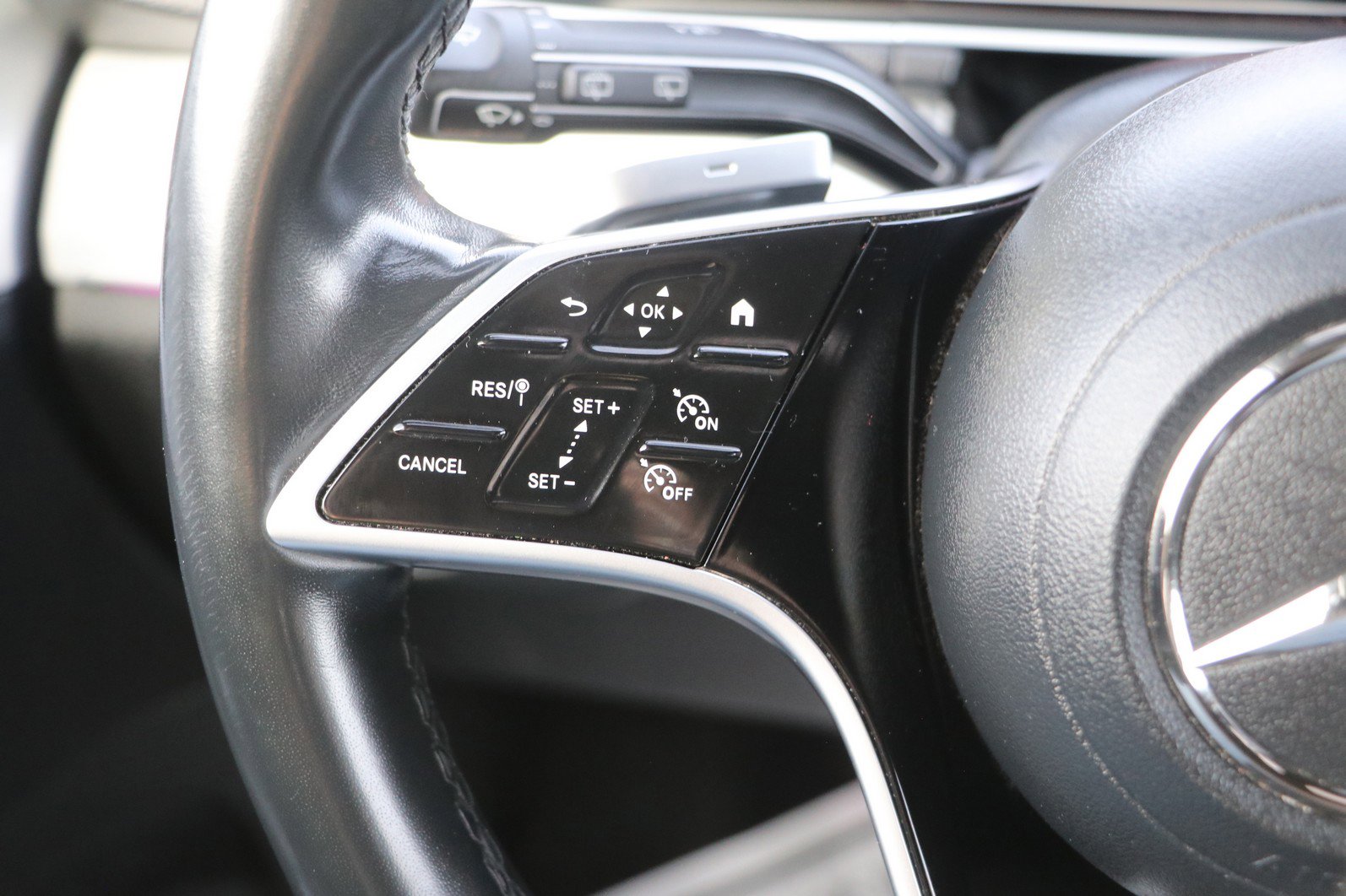 Used 2024 Mercedes-Benz GLE 350 4MATIC image 18