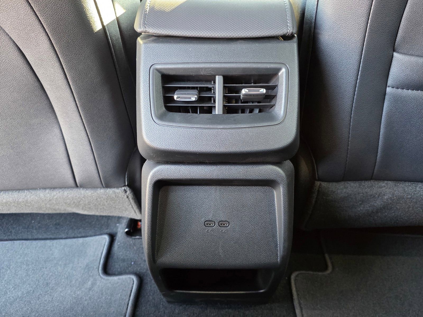 New 2026 Chevrolet Equinox EV LT image 16