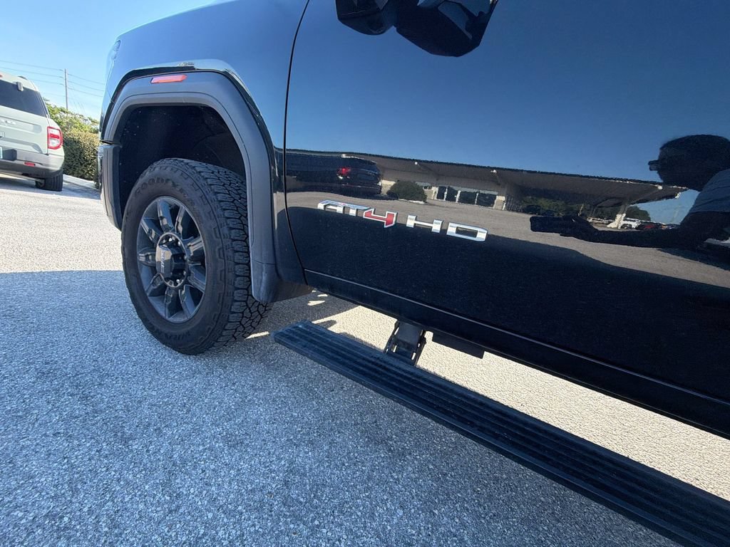 Used 2025 GMC Sierra 2500 AT4 AWD/4WD image 21