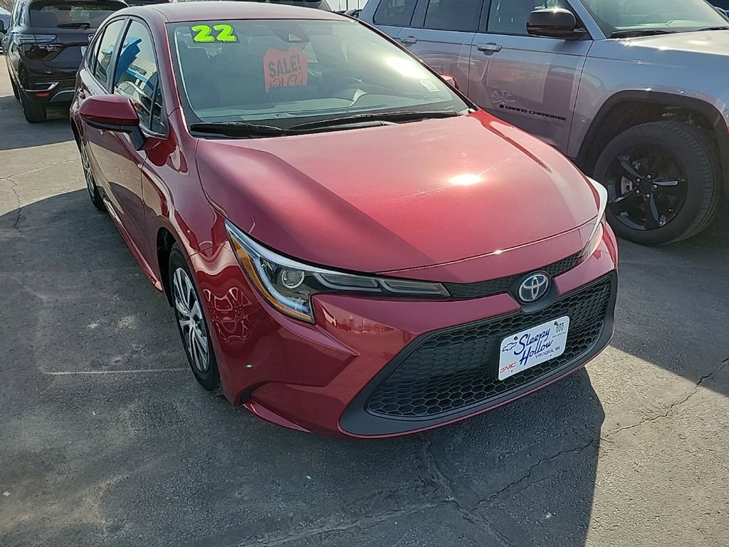 Used 2022 Toyota Corolla LE image 3