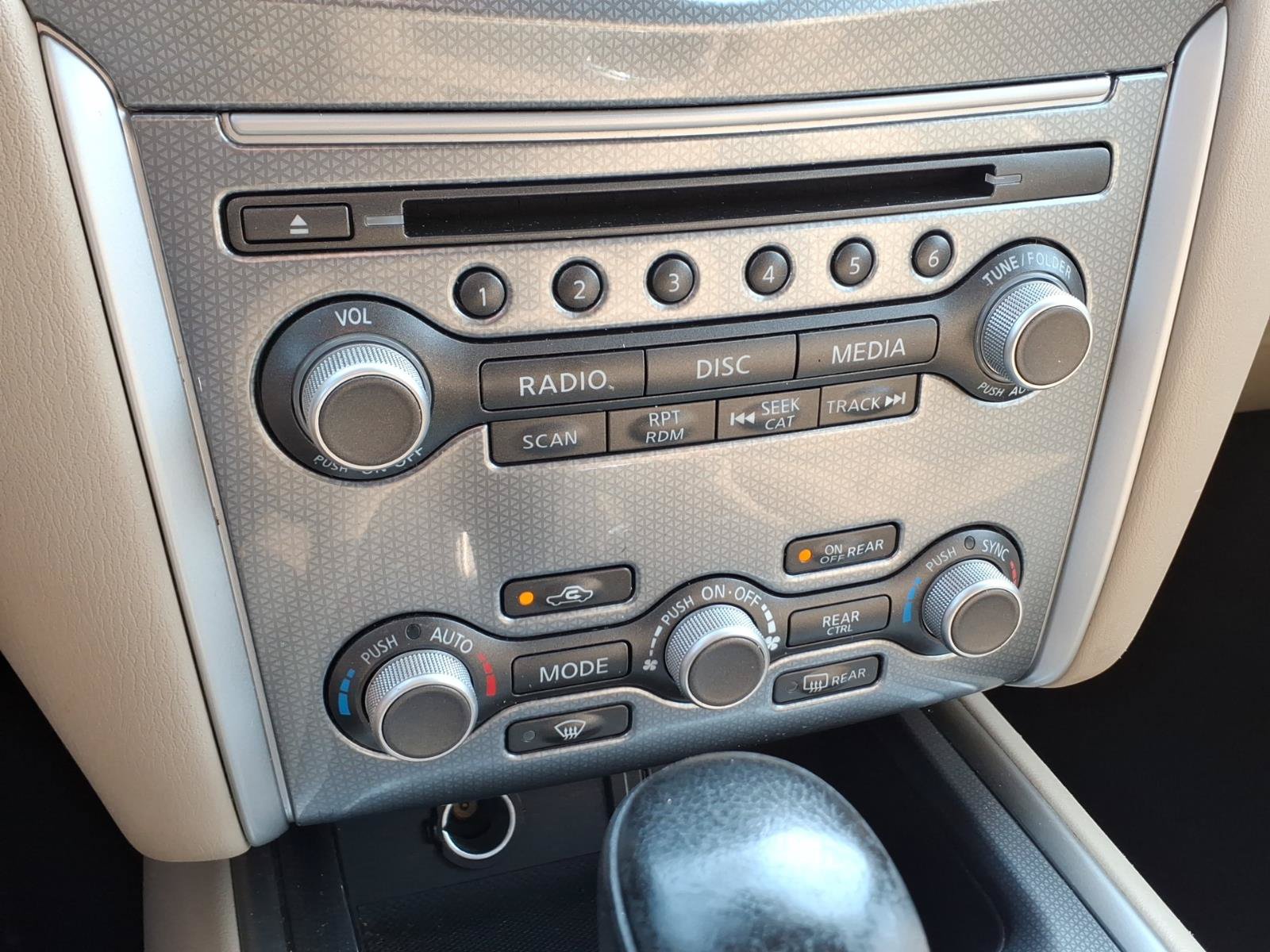 Used 2019 Nissan Pathfinder SL FWD image 18