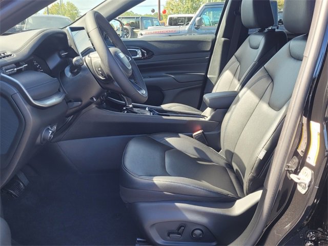 New 2026 Jeep Compass Limited image 3