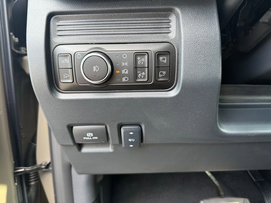 New 2026 Ford F350 Lariat w/ Lariat Premium Package image 16