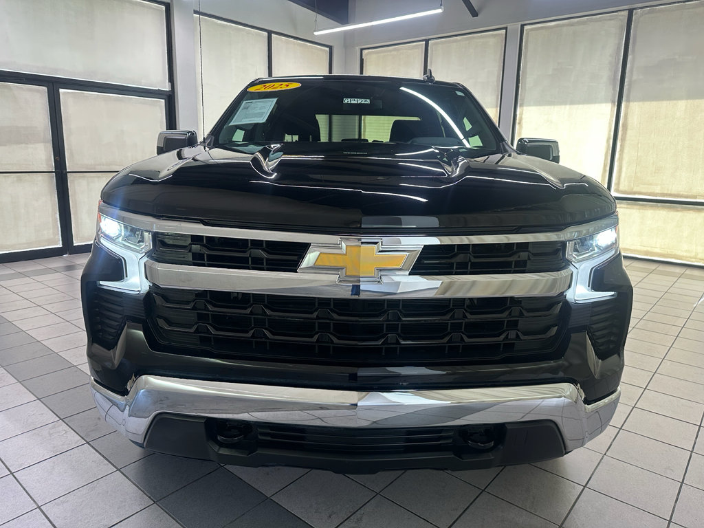 Used 2025 Chevrolet Silverado 1500 LT AWD/4WD image 13