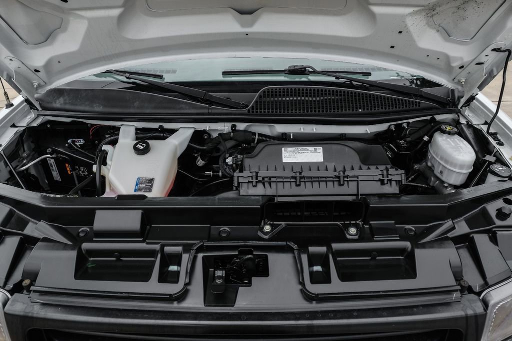 Used 2022 GMC Savana 2500 RWD image 41
