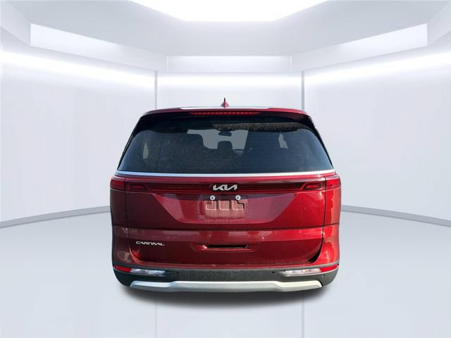 Used 2023 Kia Carnival LX FWD image 4