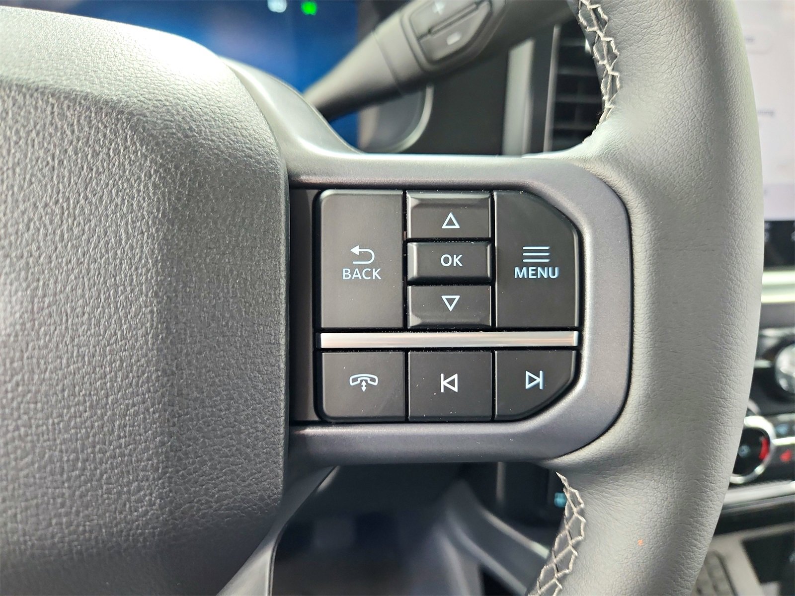 New 2026 Ford F250 Lariat w/ Black Appearance Package image 24