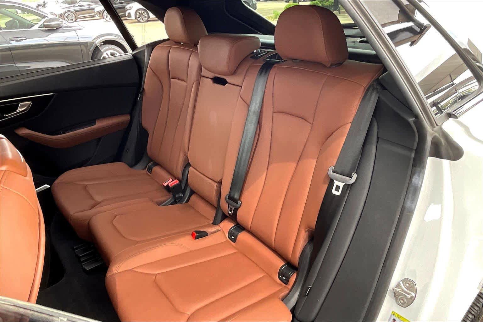 Used 2023 Audi Q8 Prestige w/ Prestige Package image 21