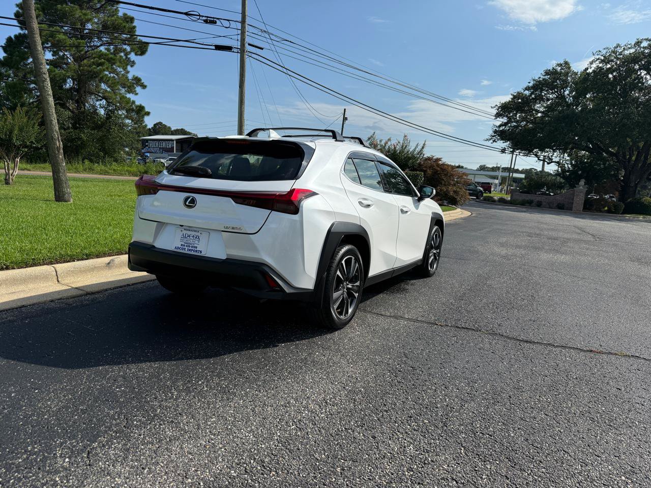 Used 2021 Lexus UX 200 w/ Accessory Package (A2) FWD image 8