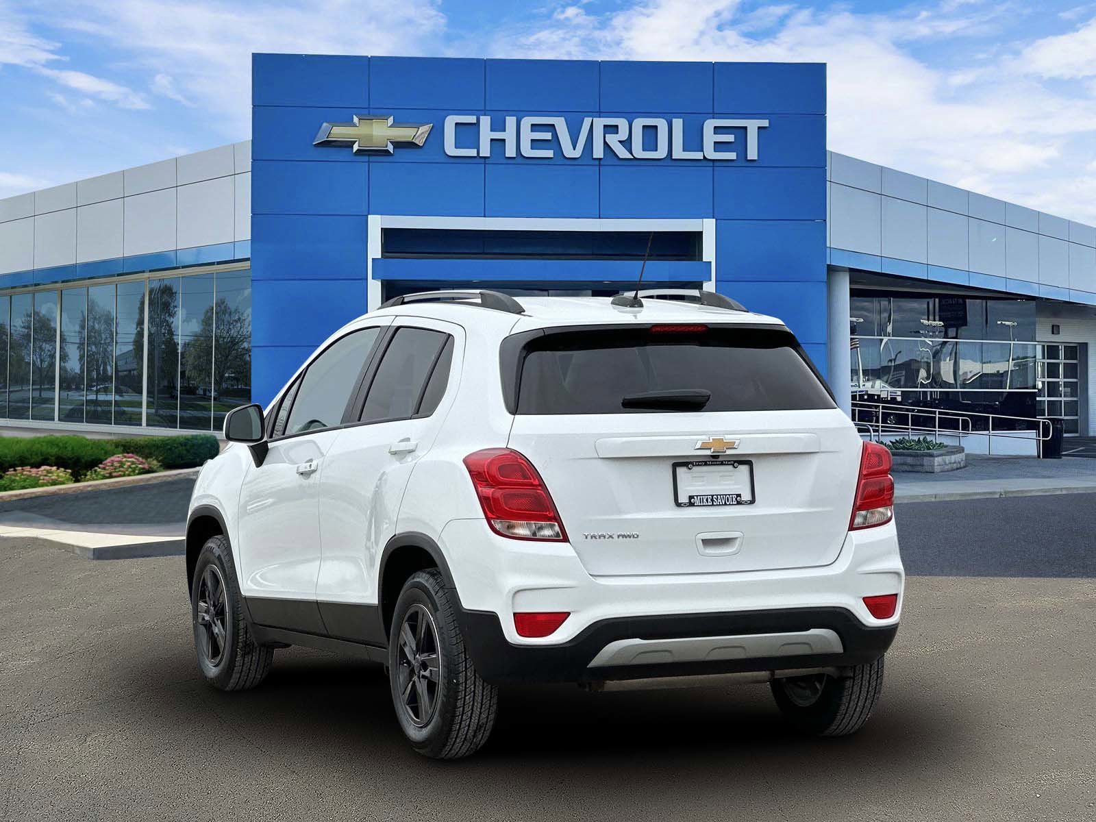 Certified 2022 Chevrolet Trax LT w/ LT Convenience Package image 3