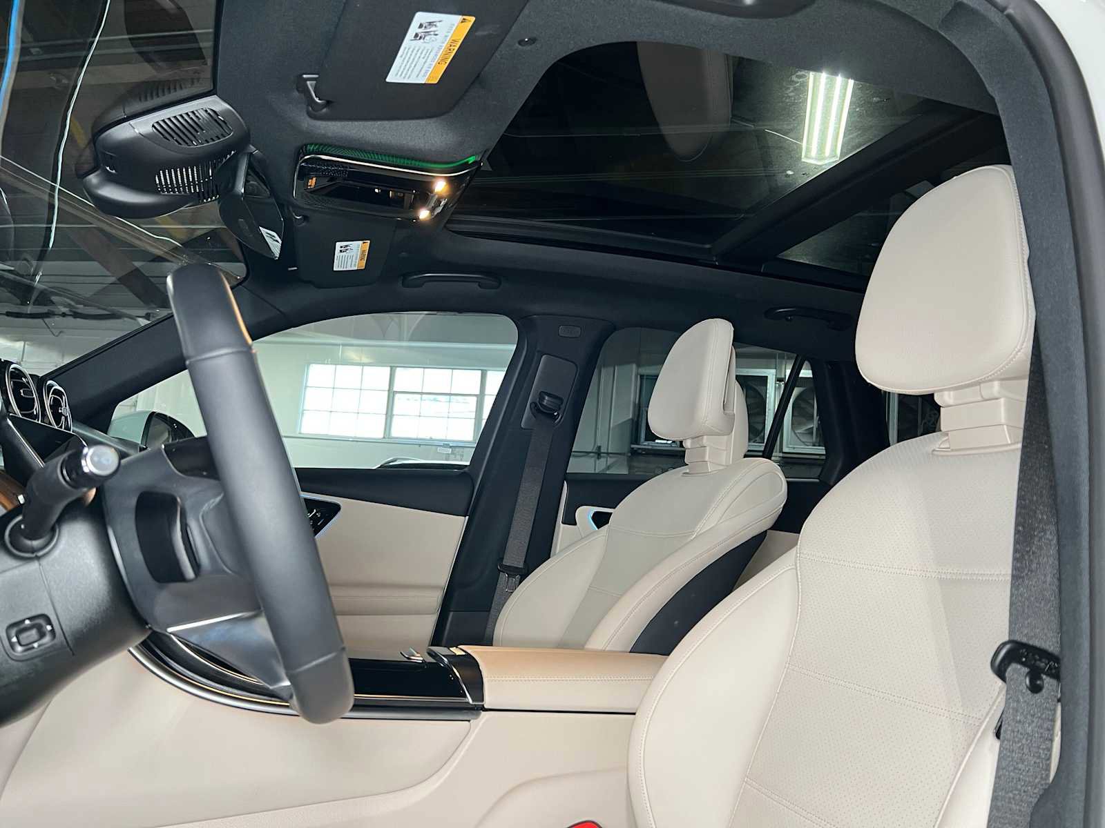 Certified 2025 Mercedes-Benz GLC 300 4MATIC image 23