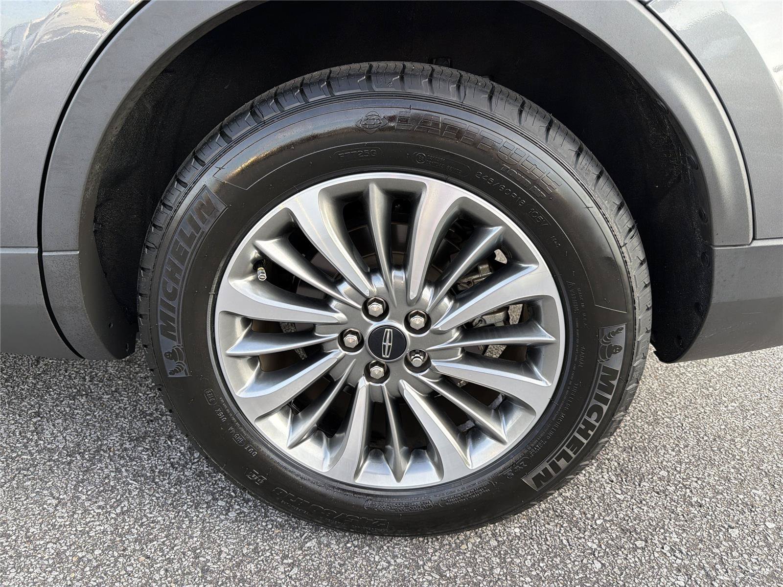 Used 2022 Lincoln Nautilus Reserve FWD image 19