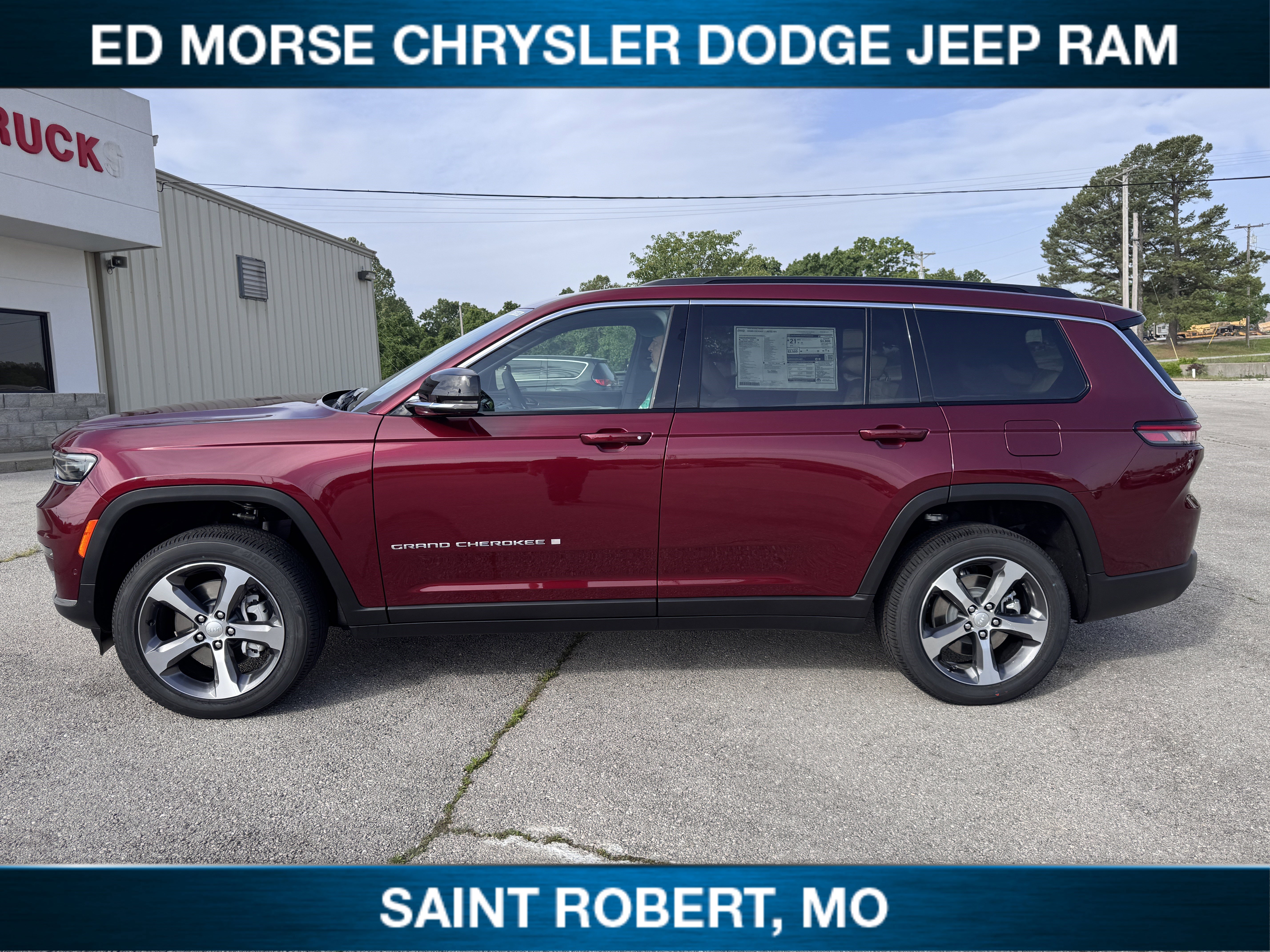 New 2025 Jeep Grand Cherokee L Limited w/ Luxury Tech Group II image 8