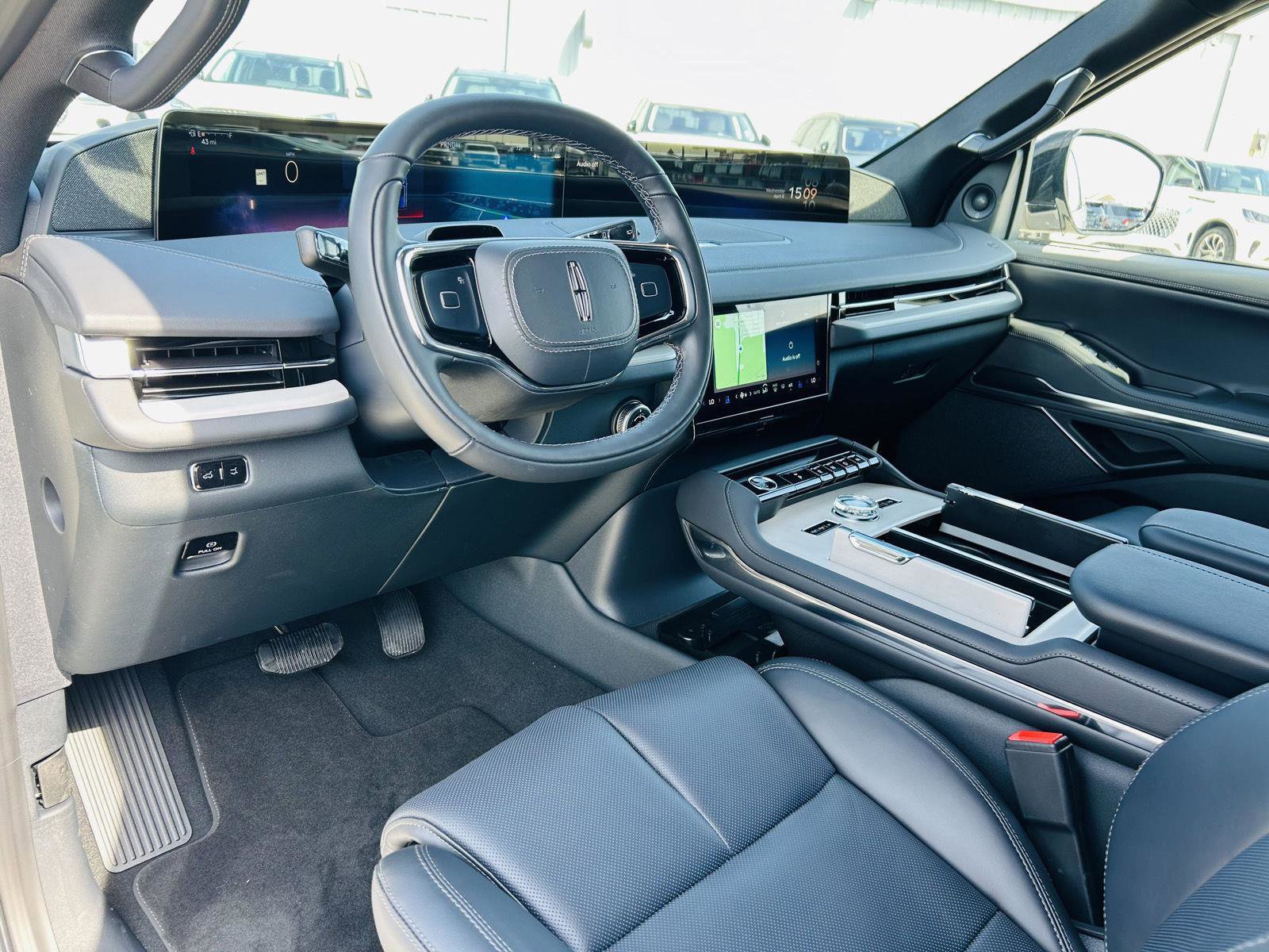 New 2026 Lincoln Navigator L Reserve image 28