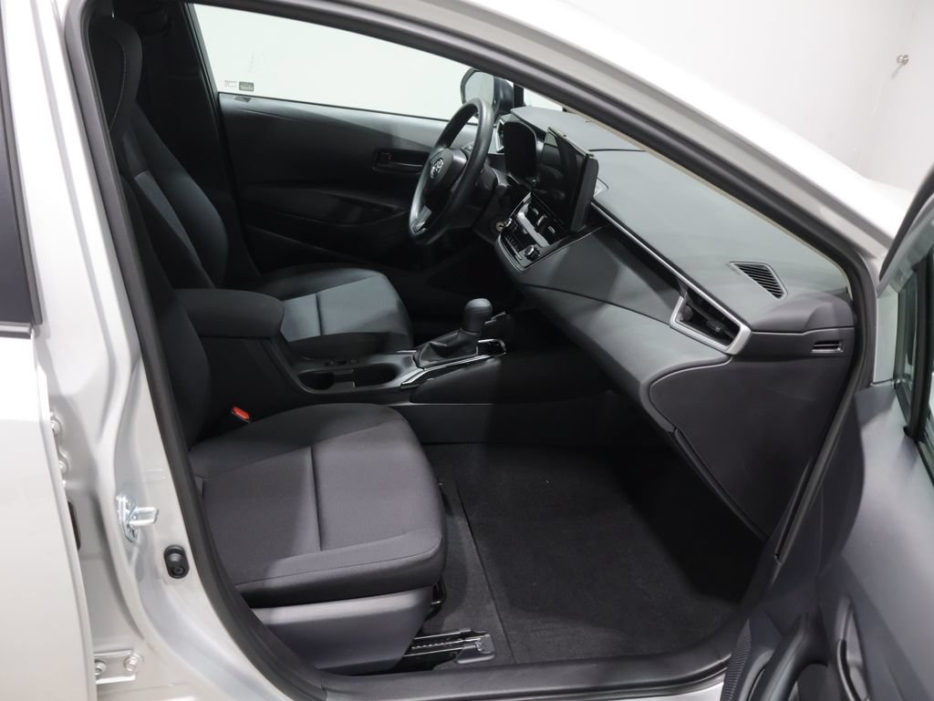 Used 2026 Toyota Corolla LE FWD image 21