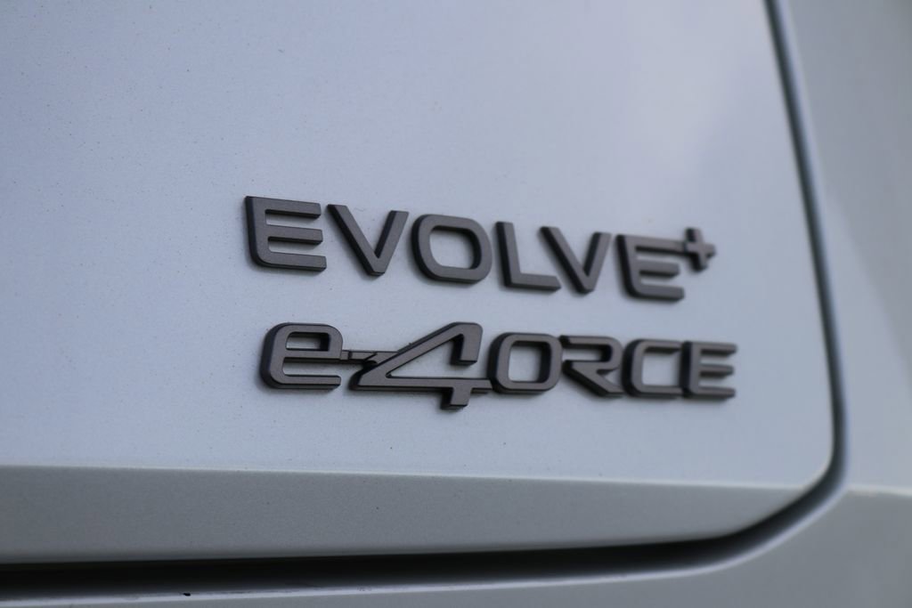 Used 2023 Nissan Ariya AWD image 31