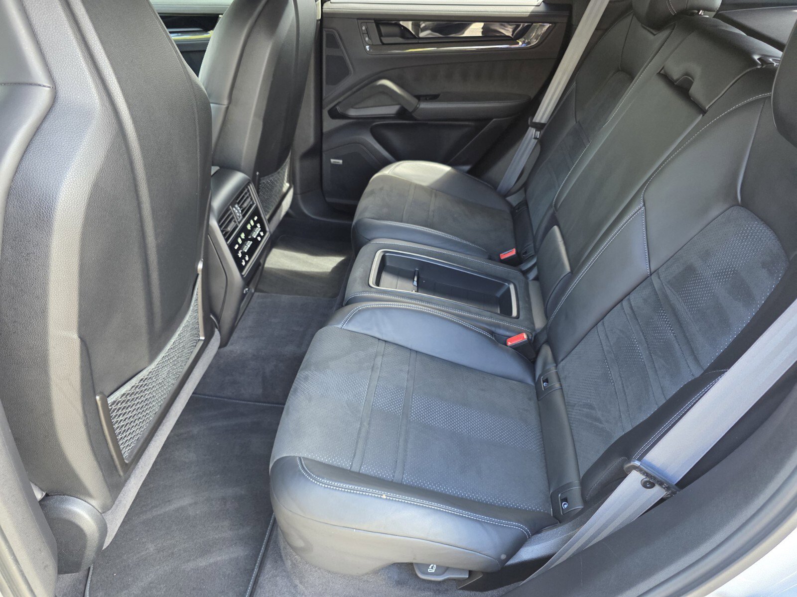 Used 2024 Porsche Cayenne Turbo GT image 13