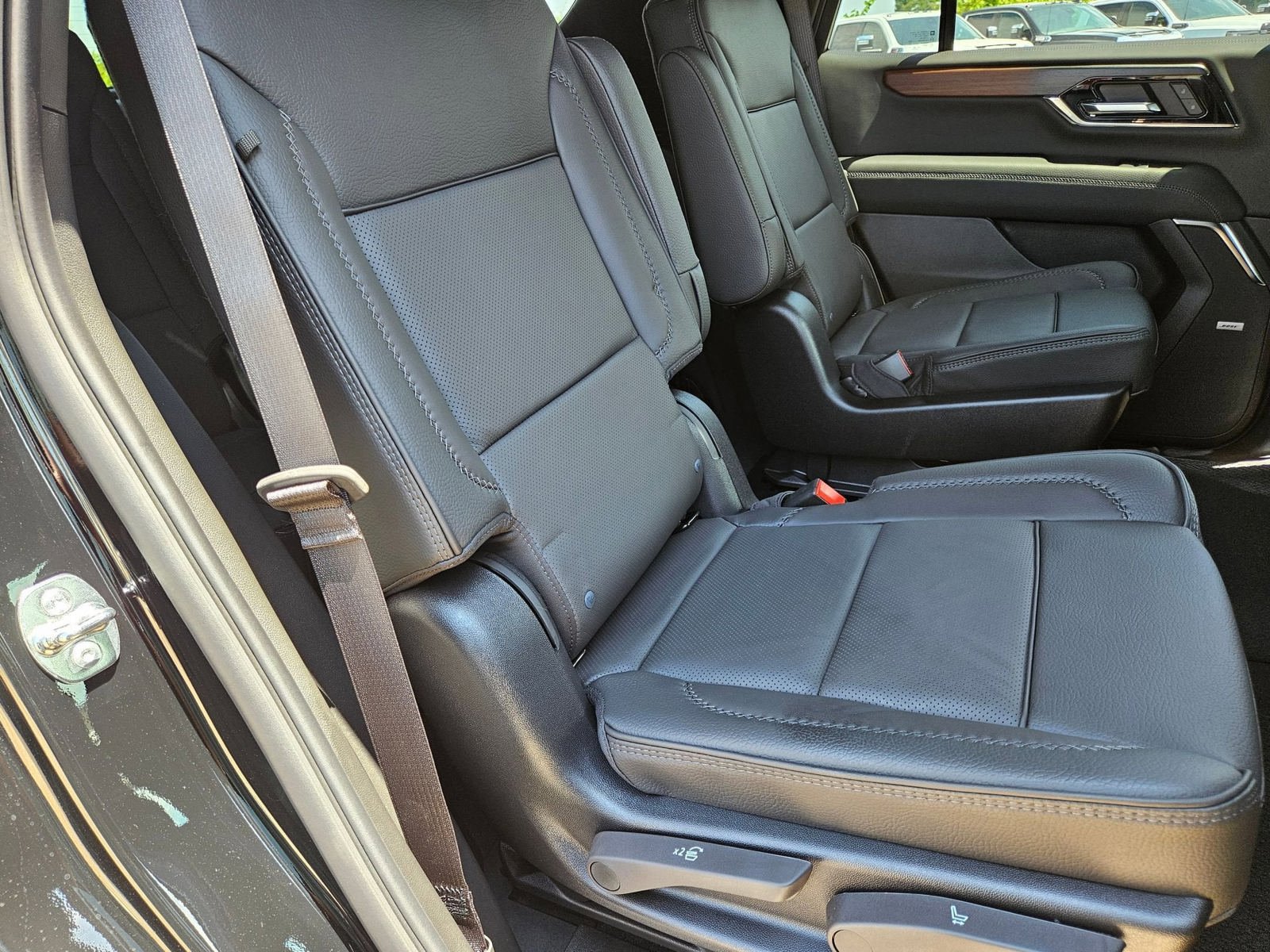 New 2026 GMC Yukon Denali AWD/4WD image 29