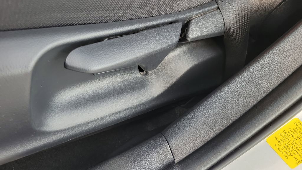 Used 2021 Toyota Corolla LE image 19