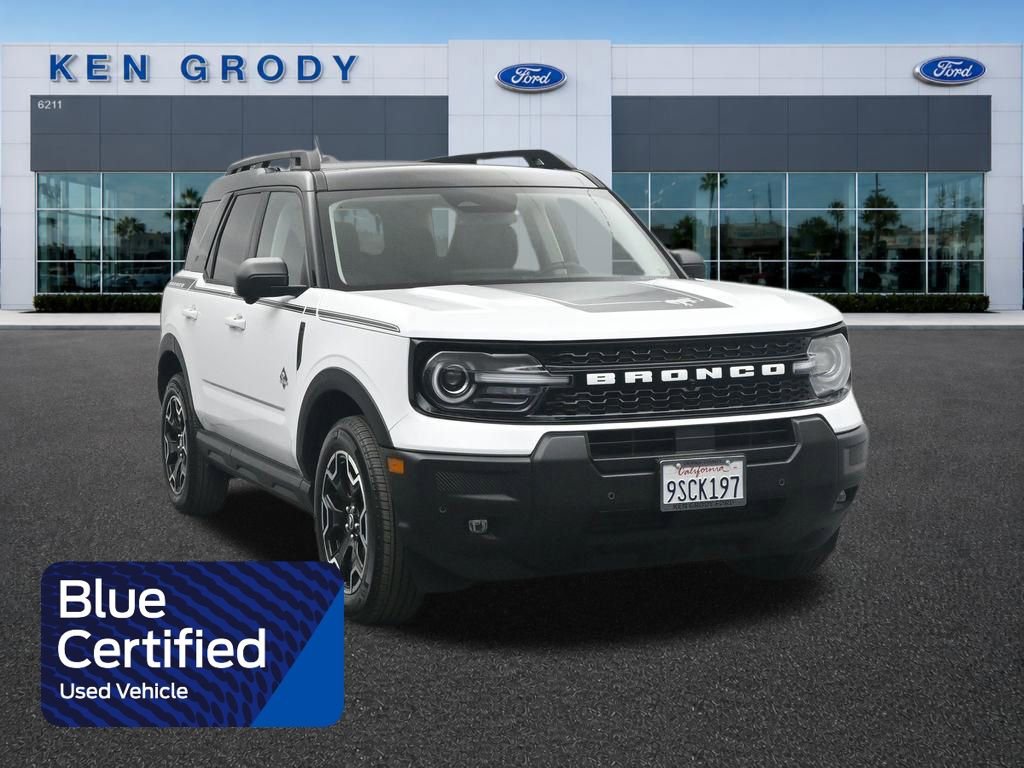 Certified 2025 Ford Bronco Sport Outer Banks w/ Outer Banks Tech Package+ AWD/4WD image 1