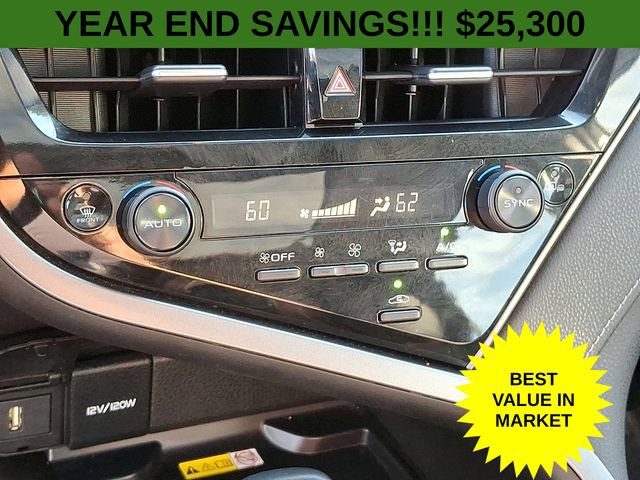 Used 2022 Toyota Camry XSE image 18