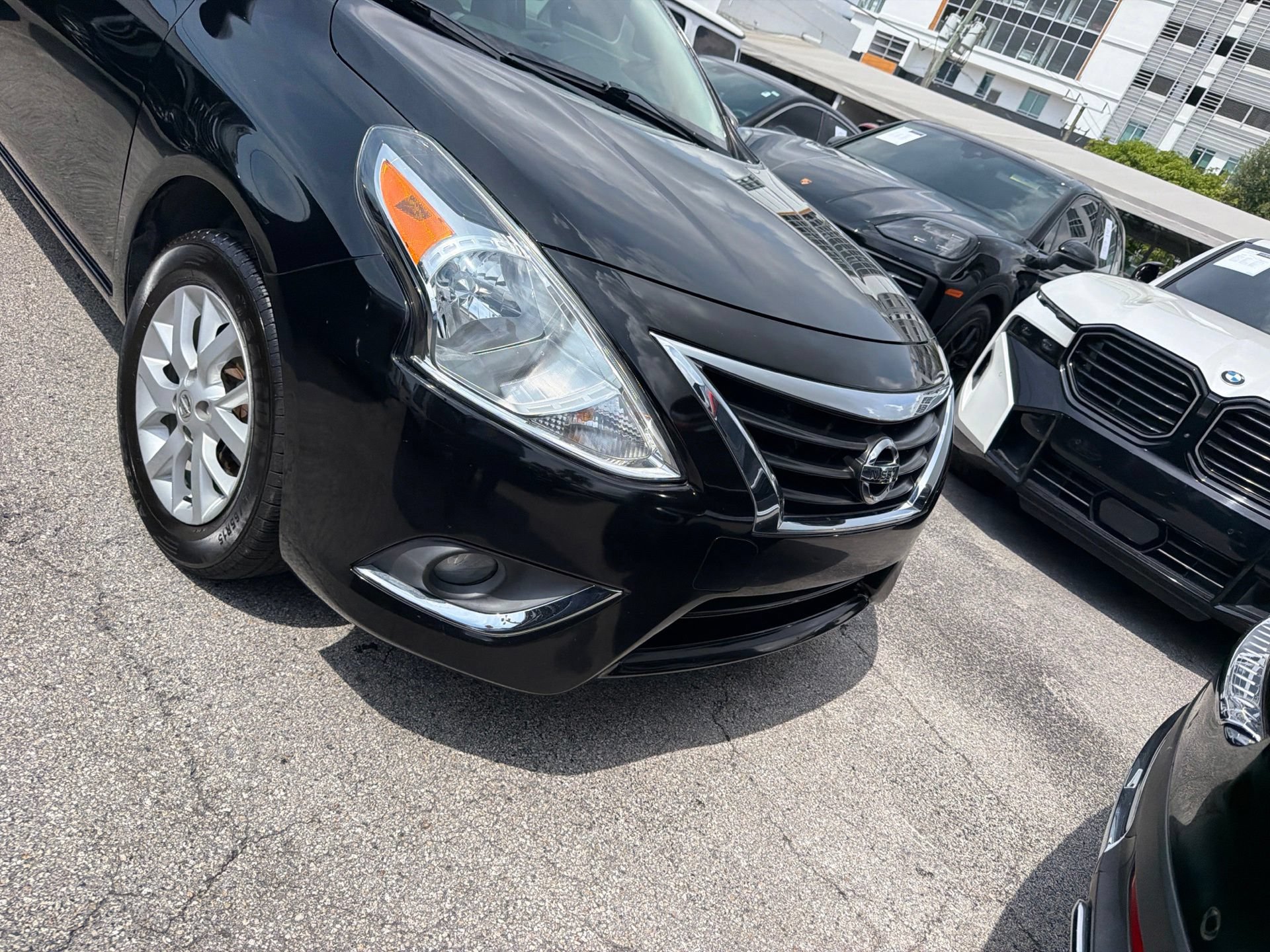 Used 2019 Nissan Versa SV w/ SV Special Edition Package FWD image 6