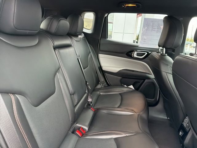 Used 2023 Jeep Compass Limited image 29