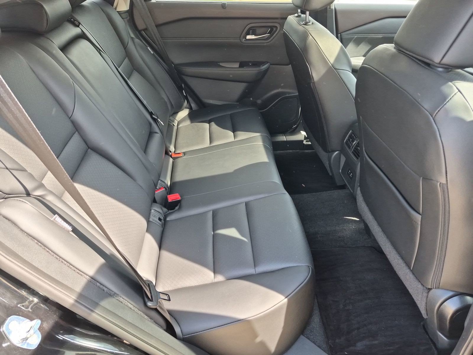 Certified 2023 Nissan Rogue SV w/ SV Premium B Package AWD/4WD image 36