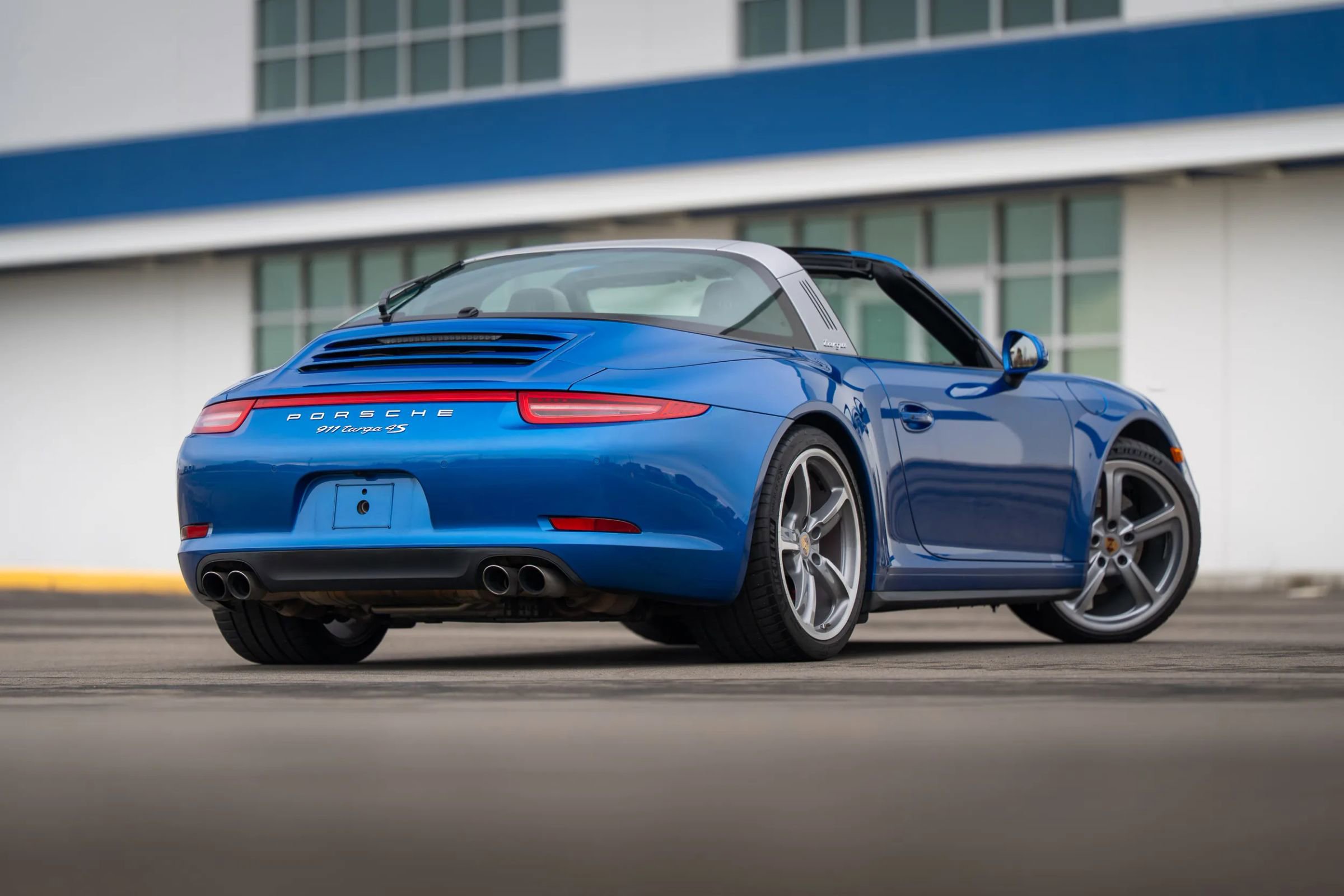 Used 2015 Porsche 911 Targa 4S image 10