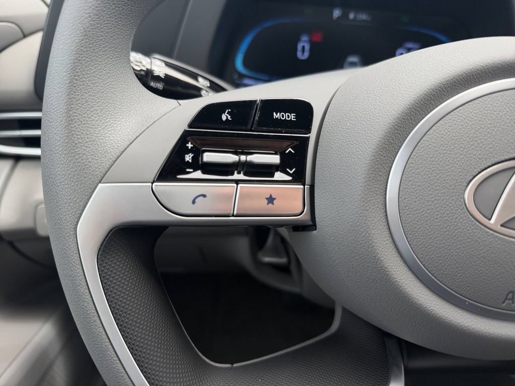 New 2026 Hyundai Elantra SE FWD image 20