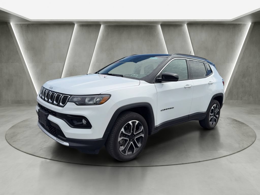Used 2023 Jeep Compass Limited AWD/4WD image 3