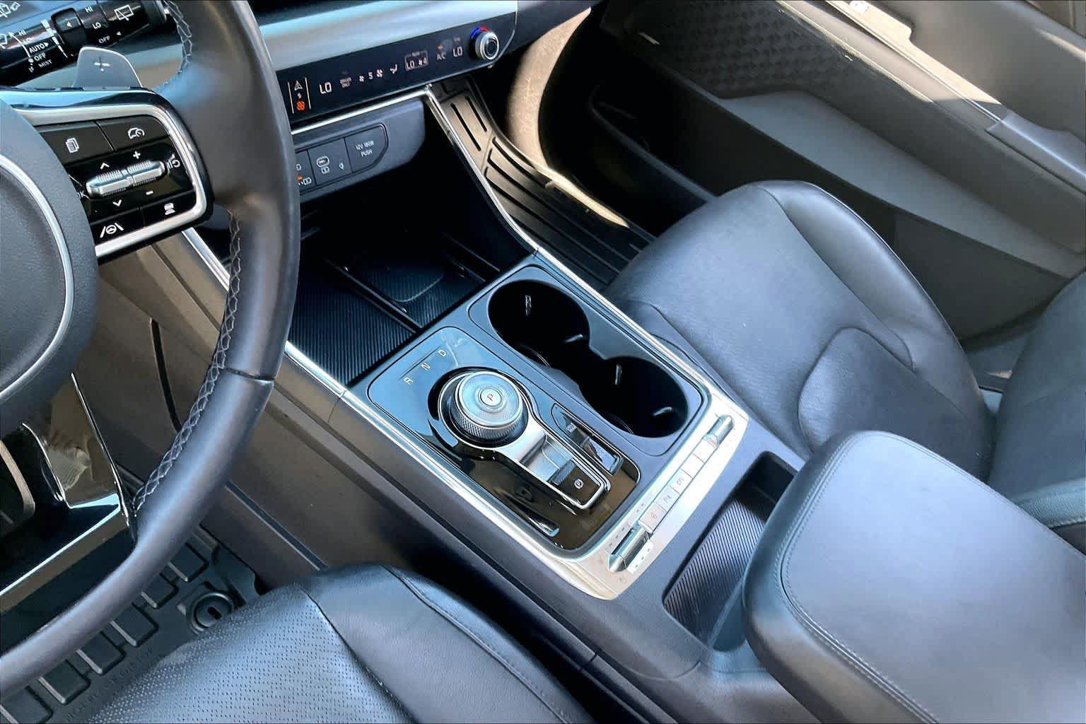 Used 2025 Kia Carnival SX Prestige FWD image 15