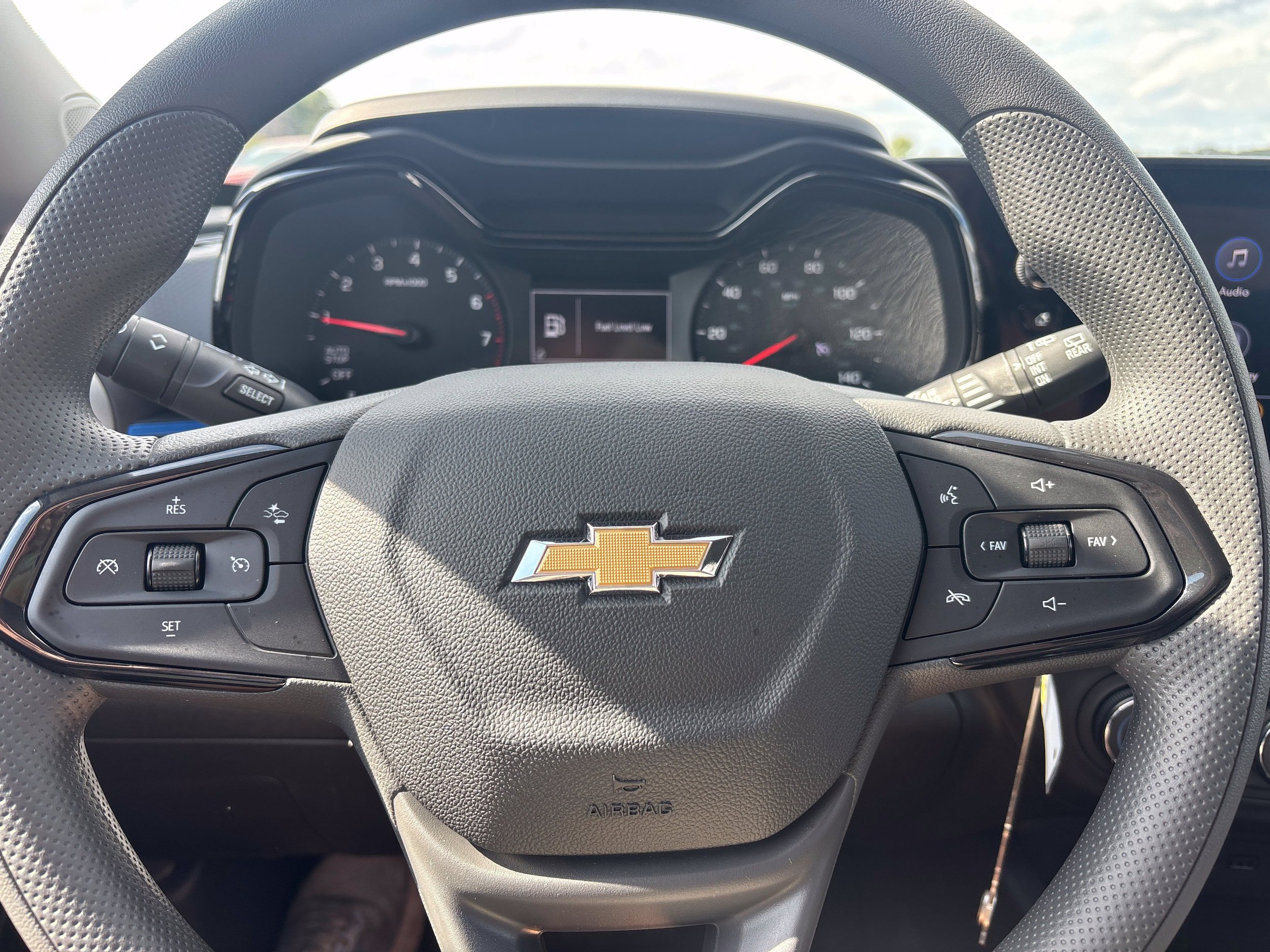 New 2026 Chevrolet Trax LS w/ LS Convenience Package FWD image 12