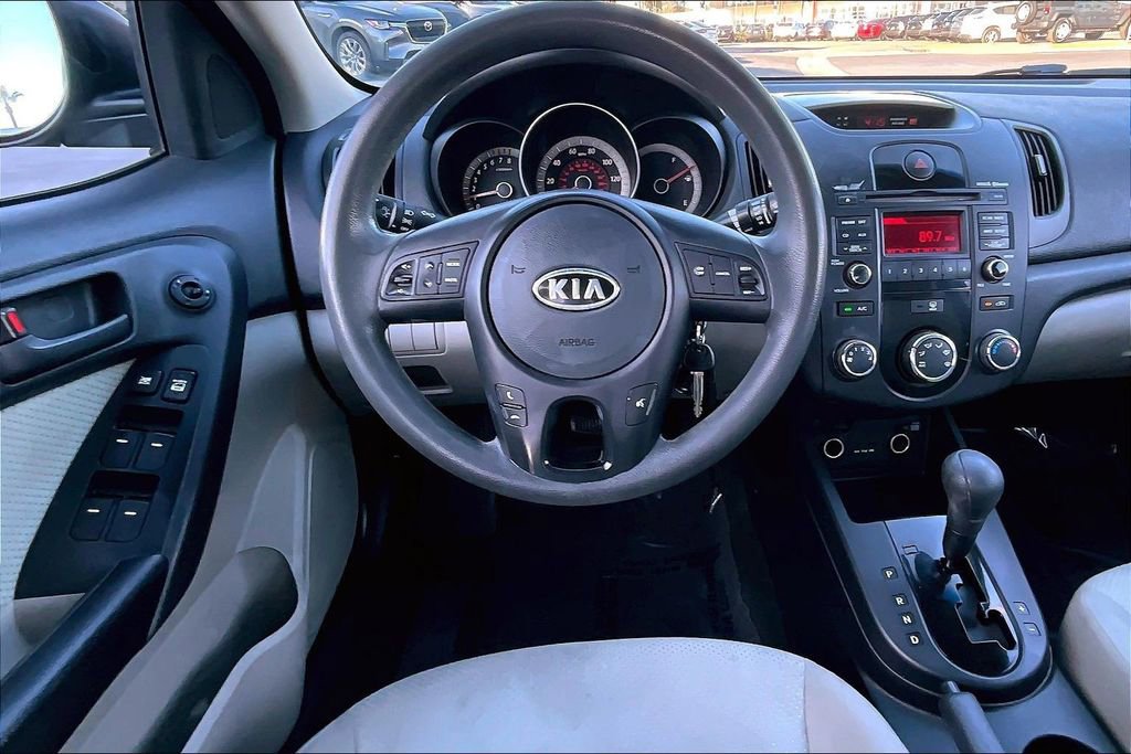 Used 2010 Kia Forte EX image 7