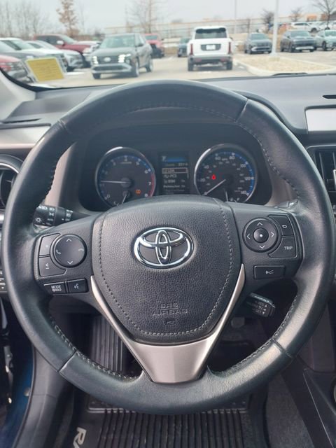 Used 2017 Toyota RAV4 Limited image 27