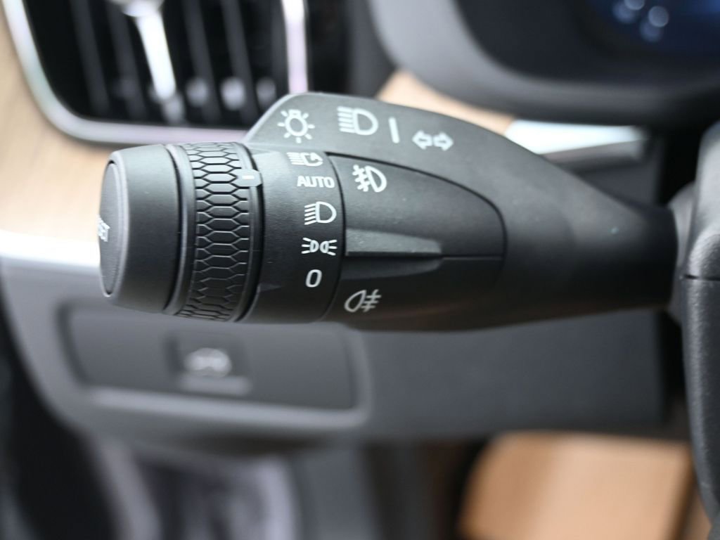 New 2026 Volvo XC60 B5 Plus w/ Protection Package Premier image 16