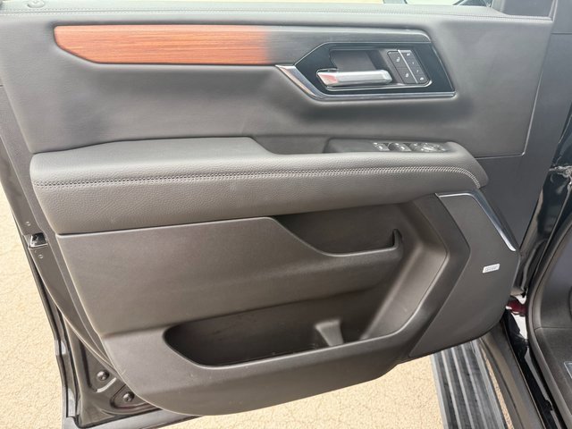 Used 2025 GMC Yukon Denali w/ Denali Reserve Package image 10