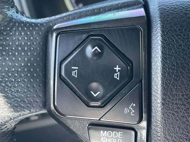 Used 2023 Toyota 4Runner TRD Off-Road Premium w/ Moonroof Package AWD/4WD image 29