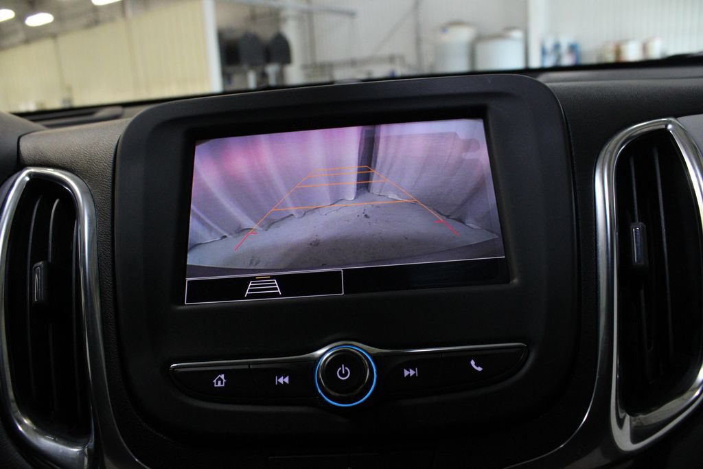 Used 2024 Chevrolet Equinox LS w/ LS Convenience Package FWD image 4