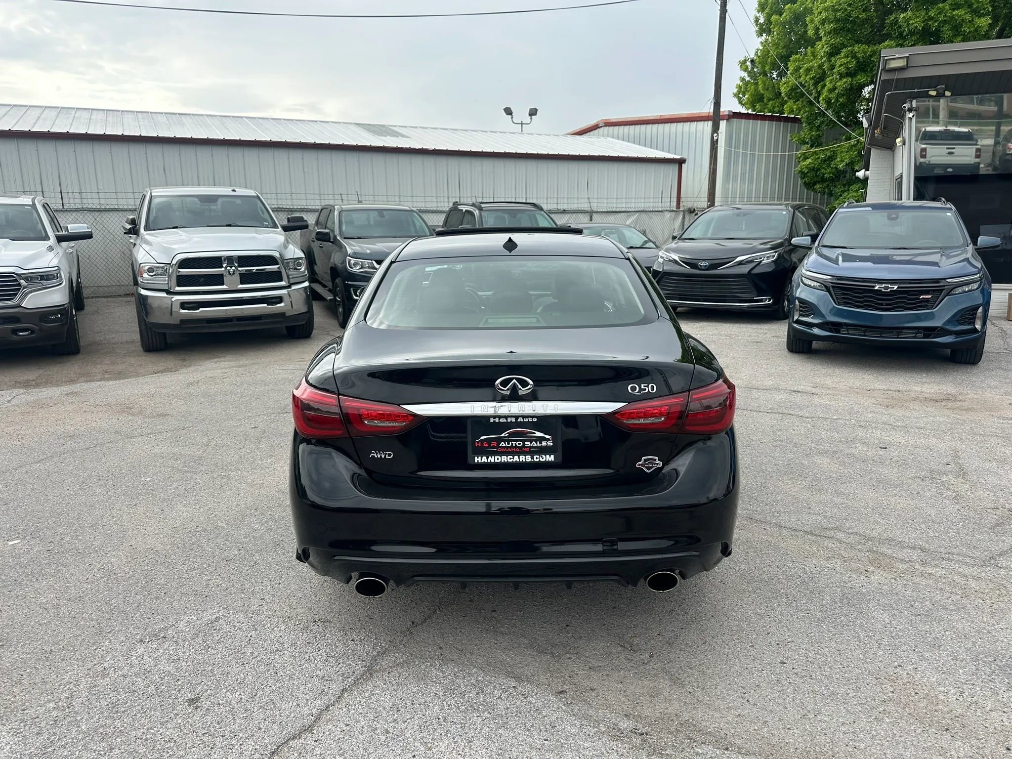 Used 2019 INFINITI Q50 Luxe w/ Essential Package (3.0T Luxe) AWD/4WD image 4