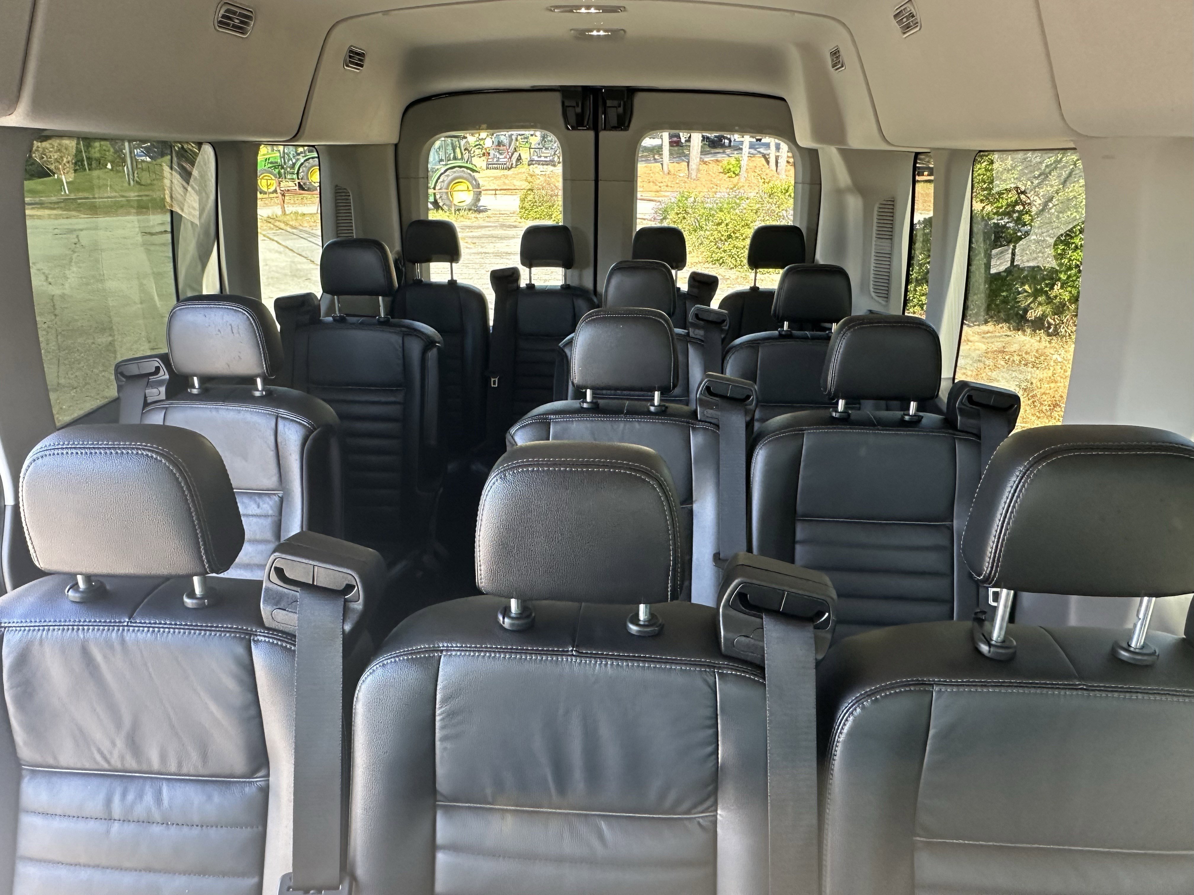 Used 2023 Ford Transit 350 XLT RWD image 18