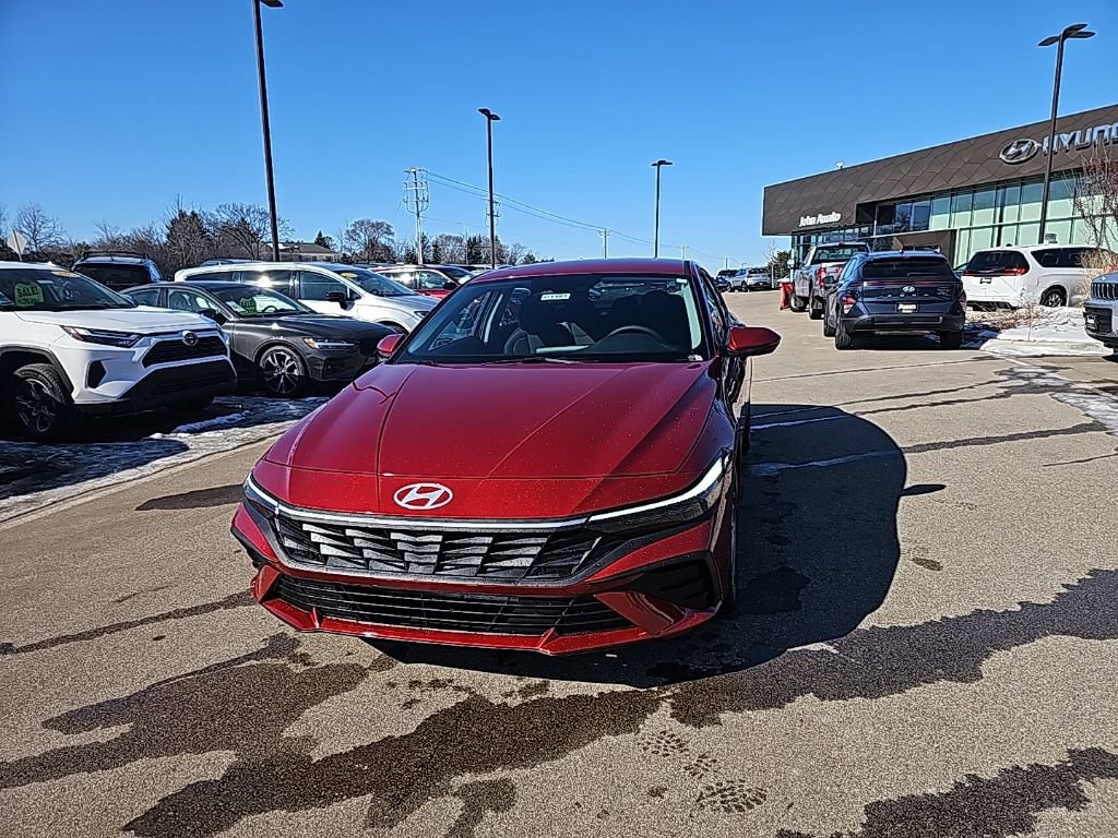 New 2026 Hyundai Elantra SE
