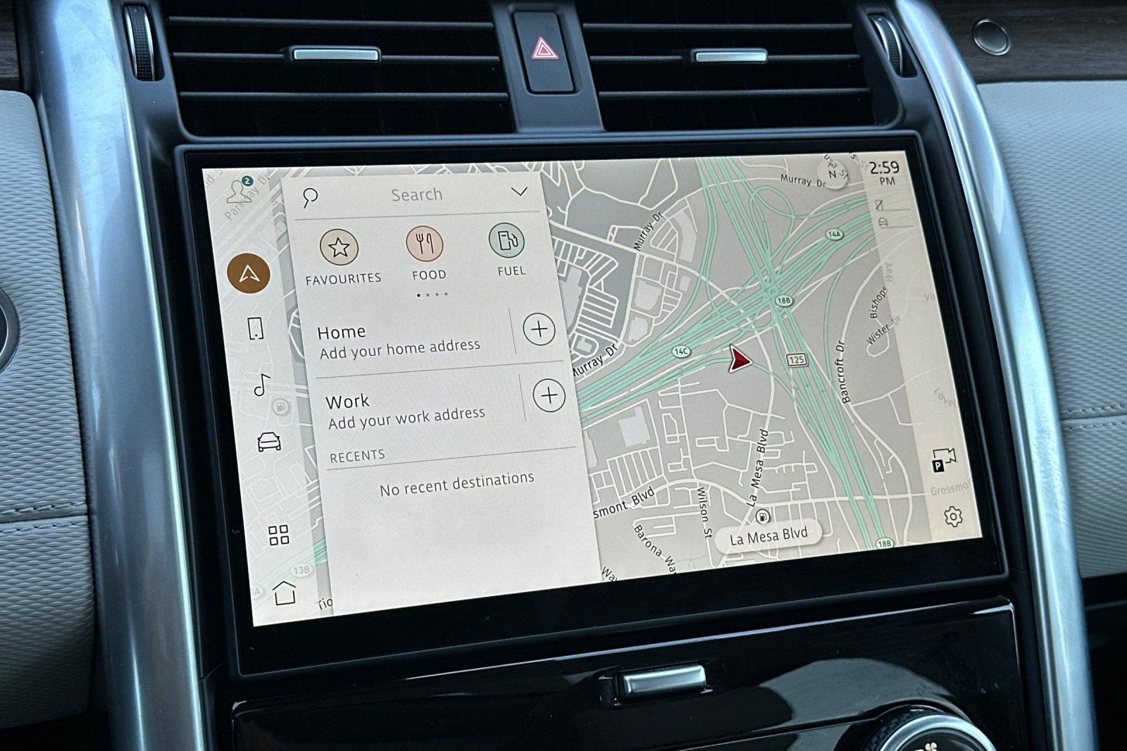 Used 2025 Land Rover Discovery Dynamic SE image 18