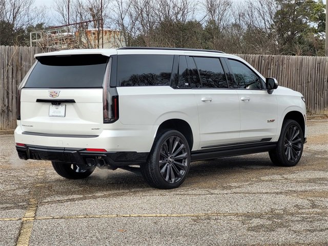Used 2025 Cadillac Escalade ESV V image 4