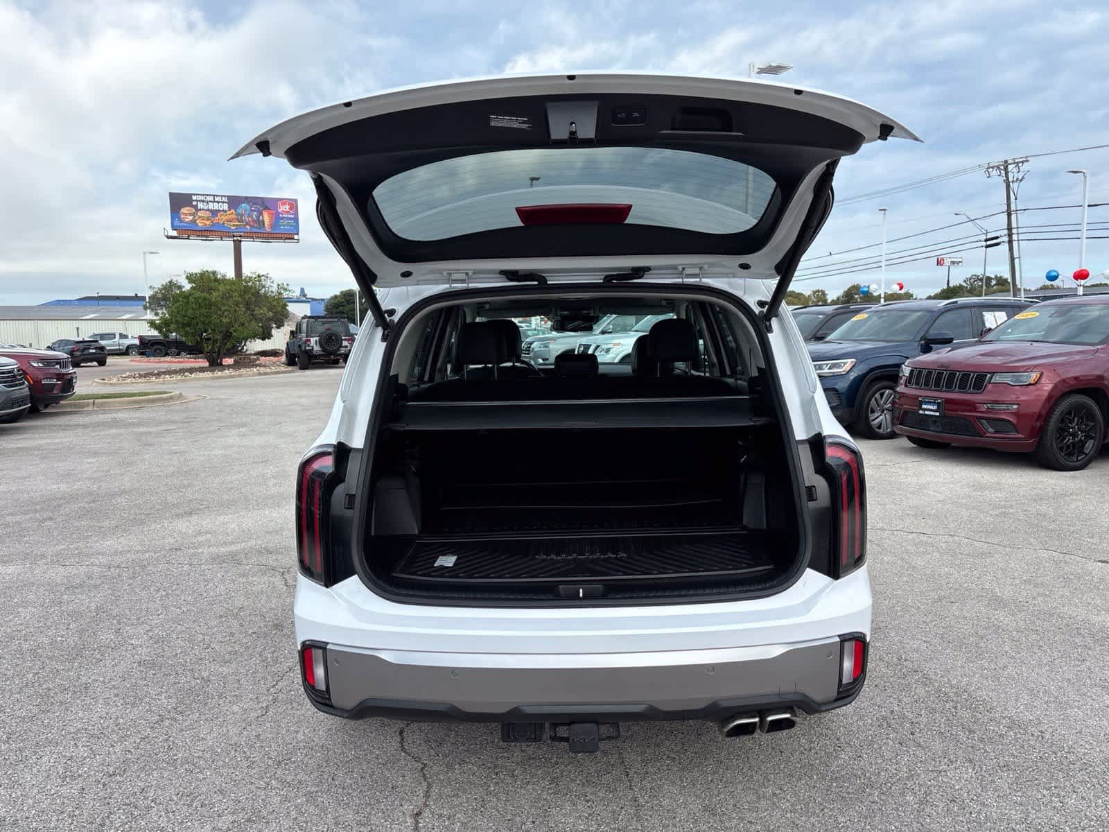 Used 2025 Kia Telluride EX FWD image 7