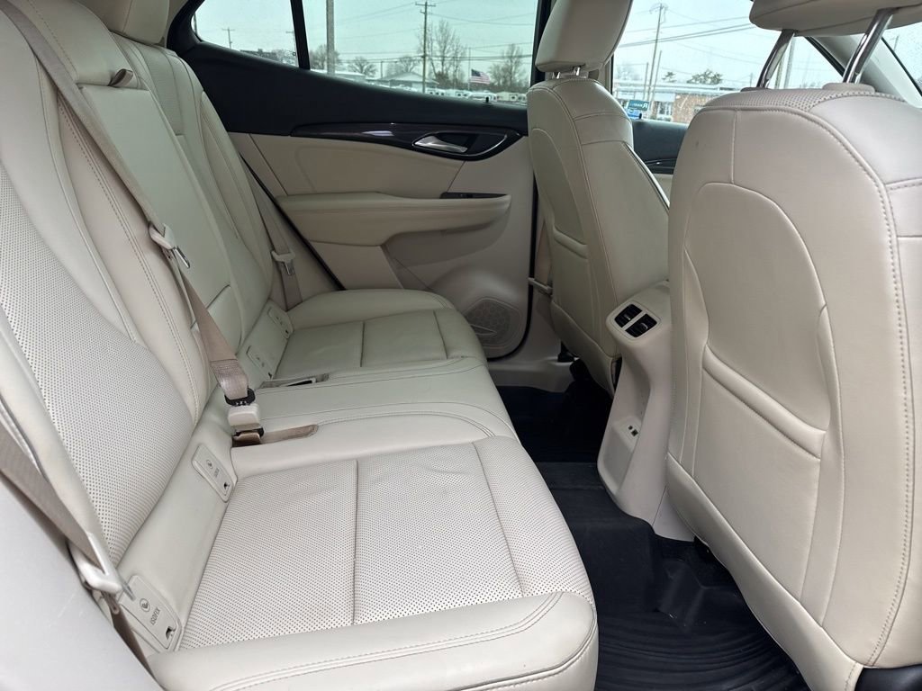Used 2022 Buick Envision Essence w/ Safety Package image 37