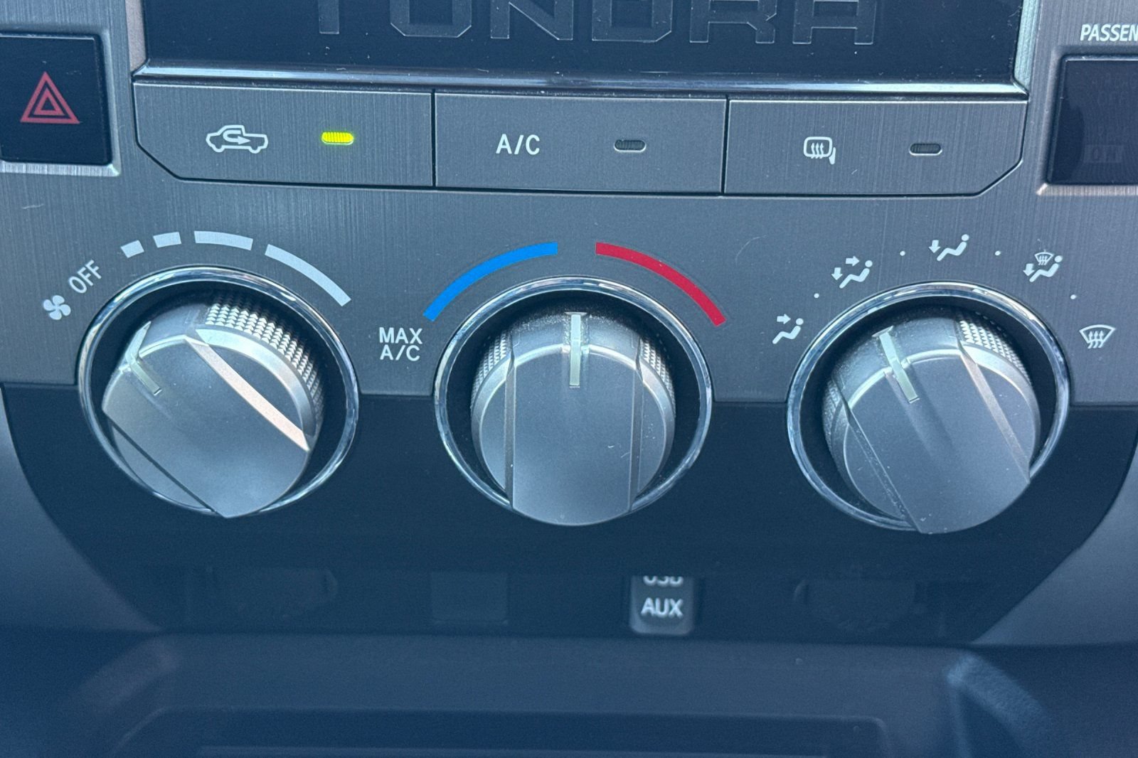 Used 2015 Toyota Tundra SR5 w/ SR5 Upgrade Package RWD image 27