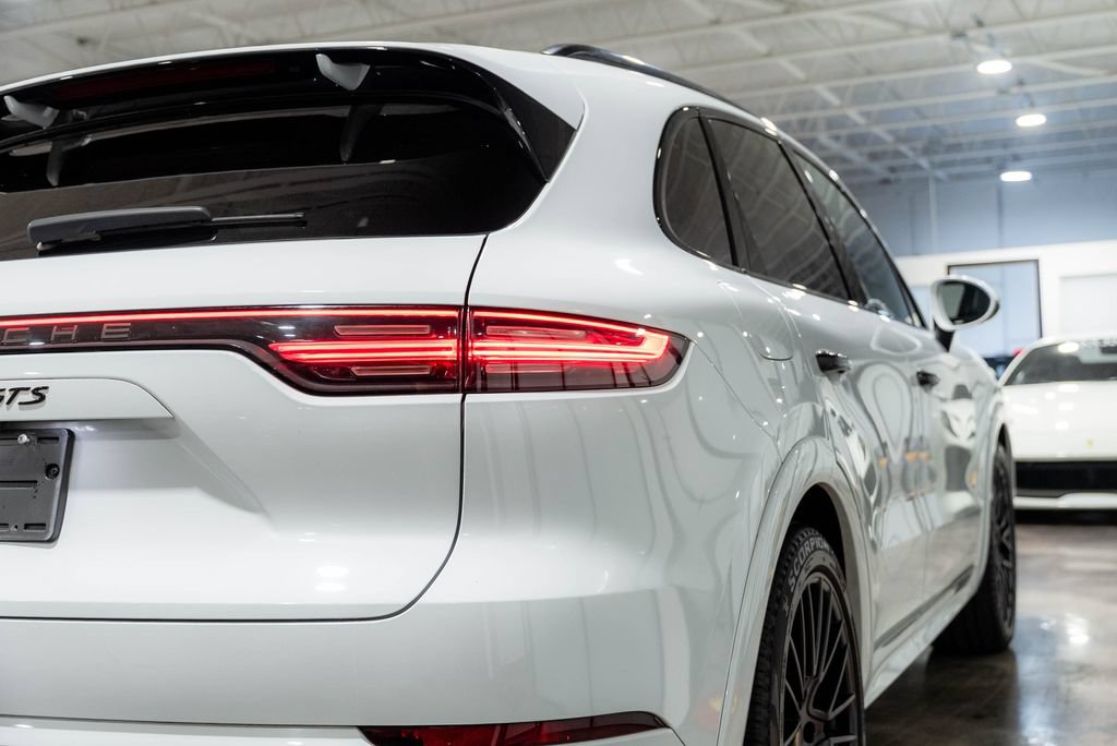 Used 2021 Porsche Cayenne GTS AWD/4WD image 8