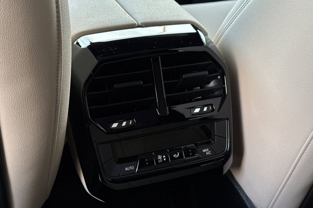 New 2026 BMW iX xDrive60 AWD/4WD image 13
